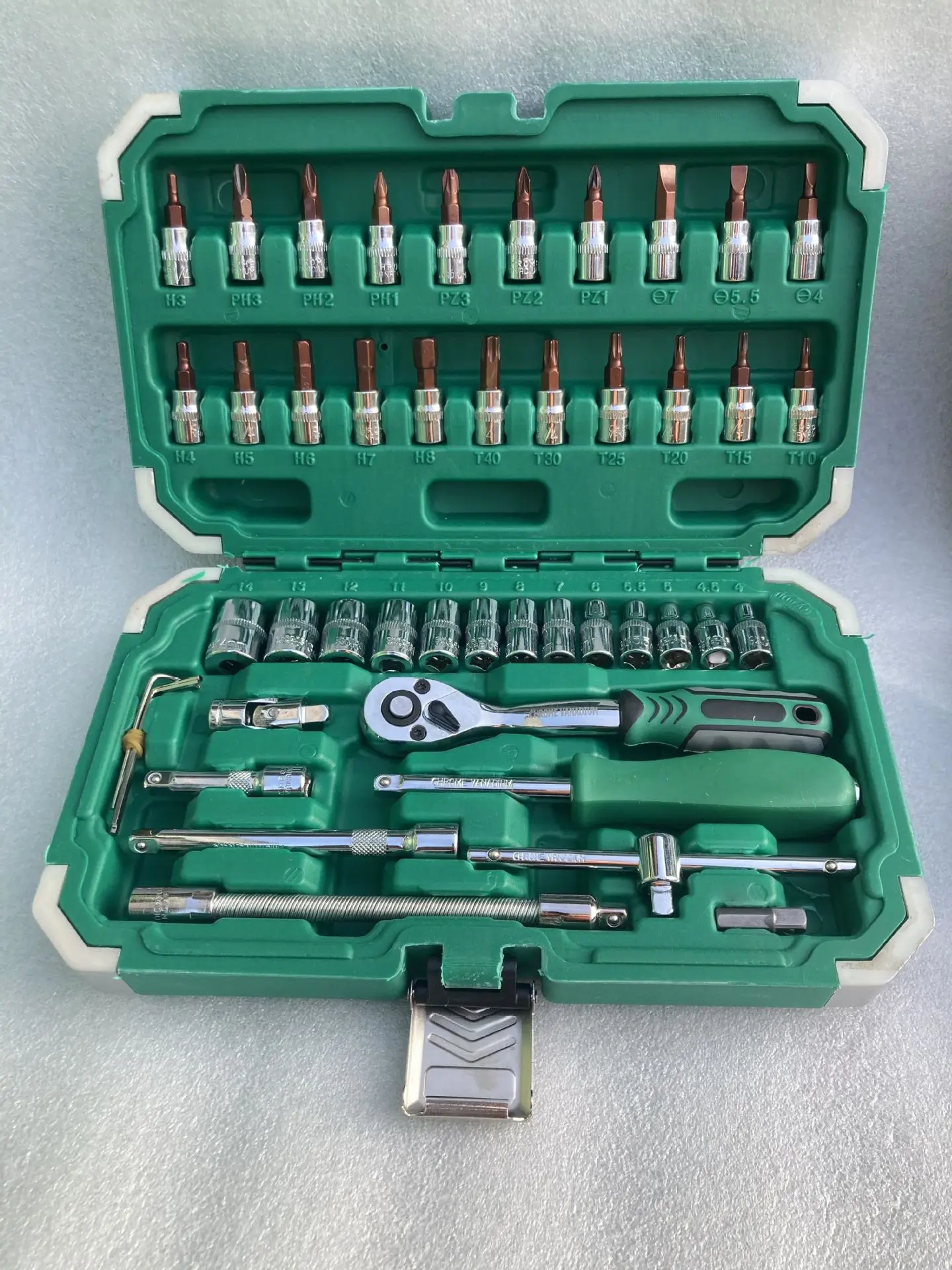 طقم 46 قطعة 1/4" 72 سن